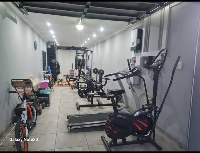4 BEDROOM HOUSE FOR SALE IN ZINNIAVILLE